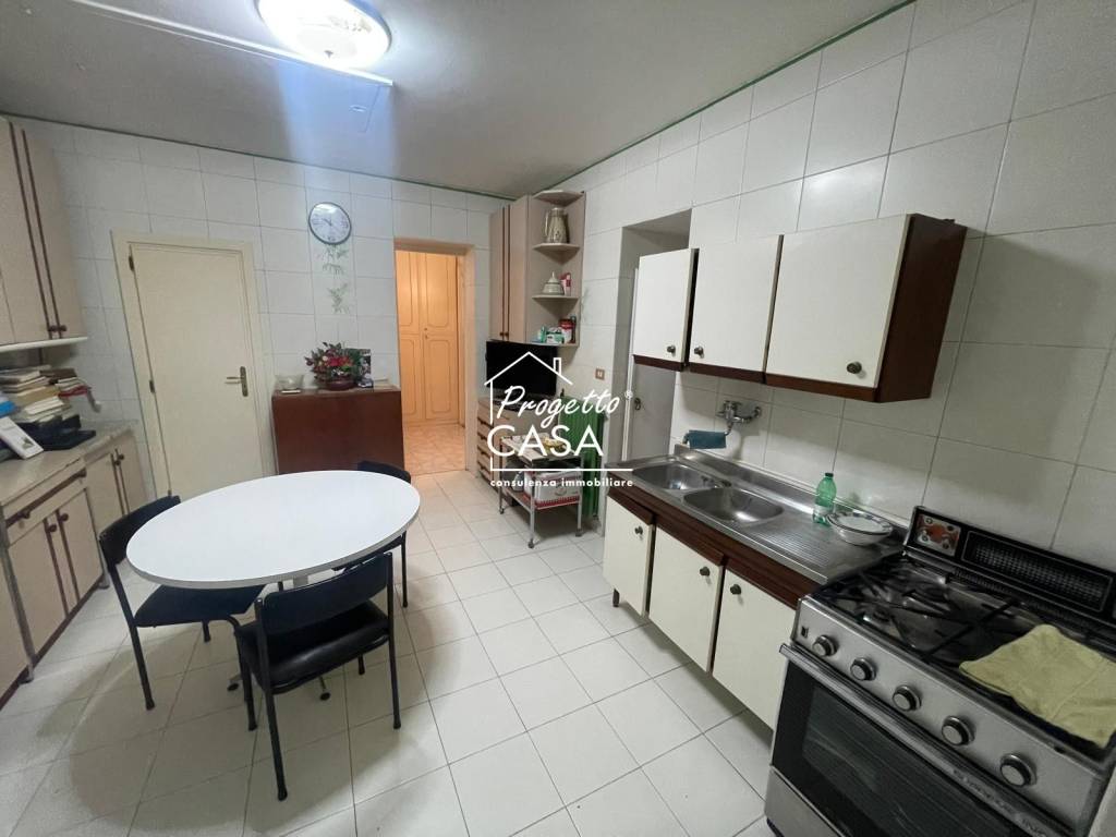Appartamento a Napoli in Via Francesco Crispi, 92 - Foto 5