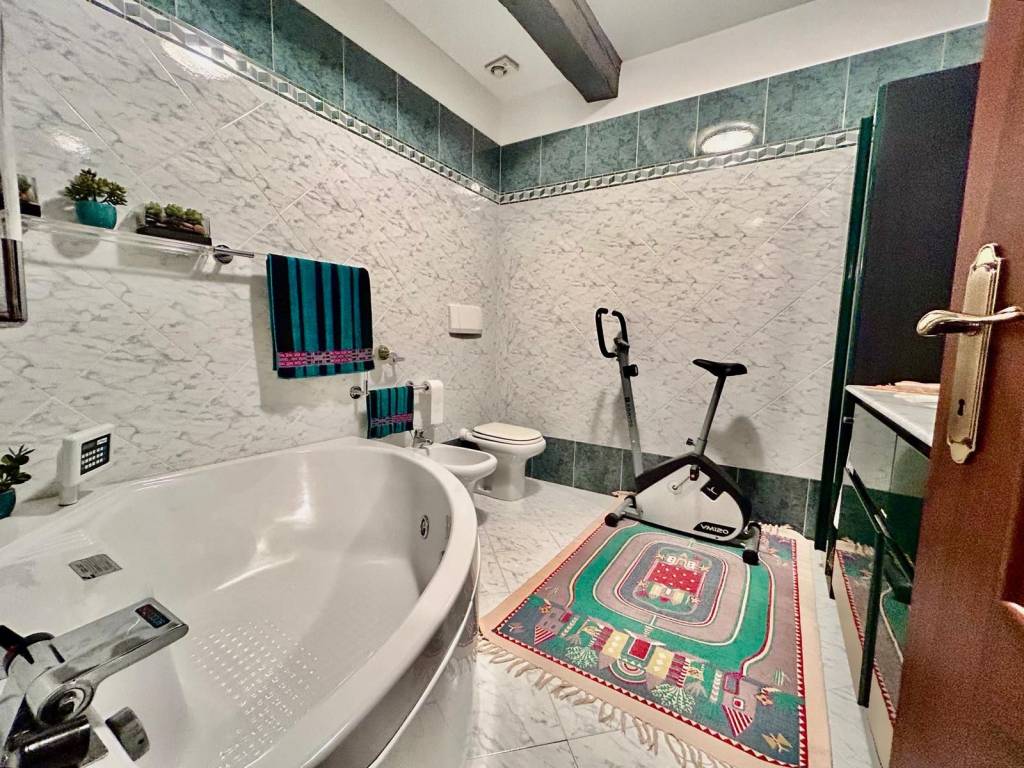 Appartamento a Savigliano in Piazza Santarosa - Foto 4