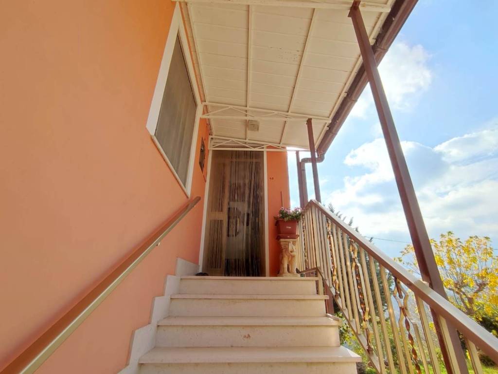 Casa indipendente a Arsita in Santa Maria della Neve - Foto 4