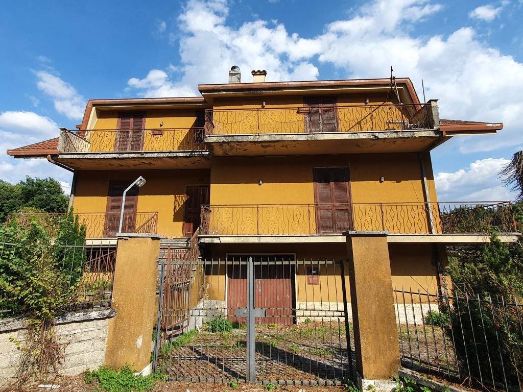 Villa a Patrica in Contrada Tufo Varaccani - Foto 2