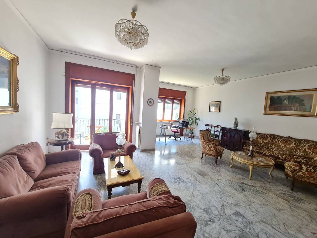 Appartamento a Napoli in Salita Scudillo, 20 - Foto 2