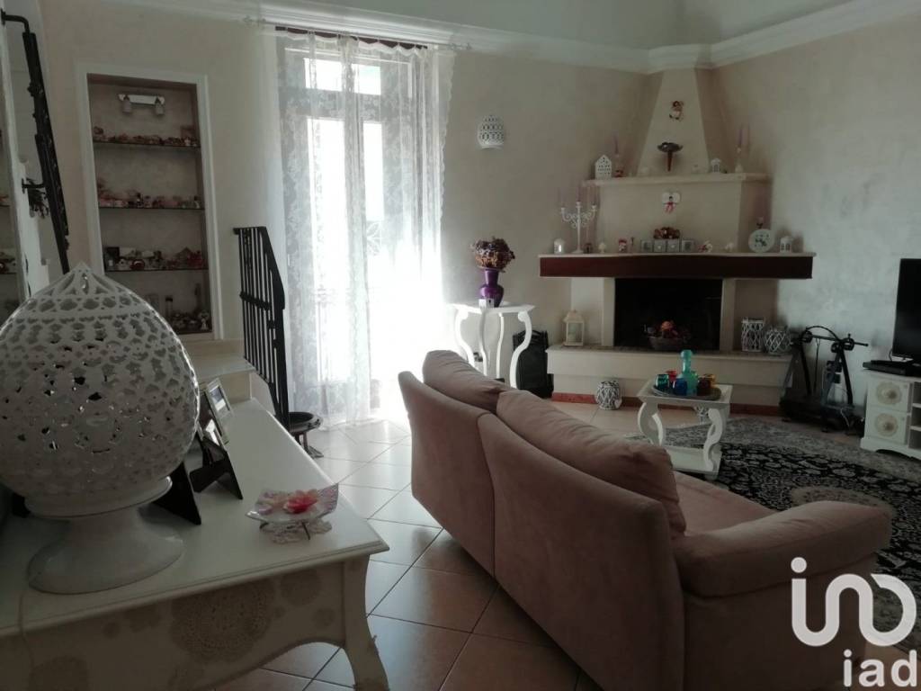Appartamento a Brindisi in Via Pergola, 19 - Foto 2