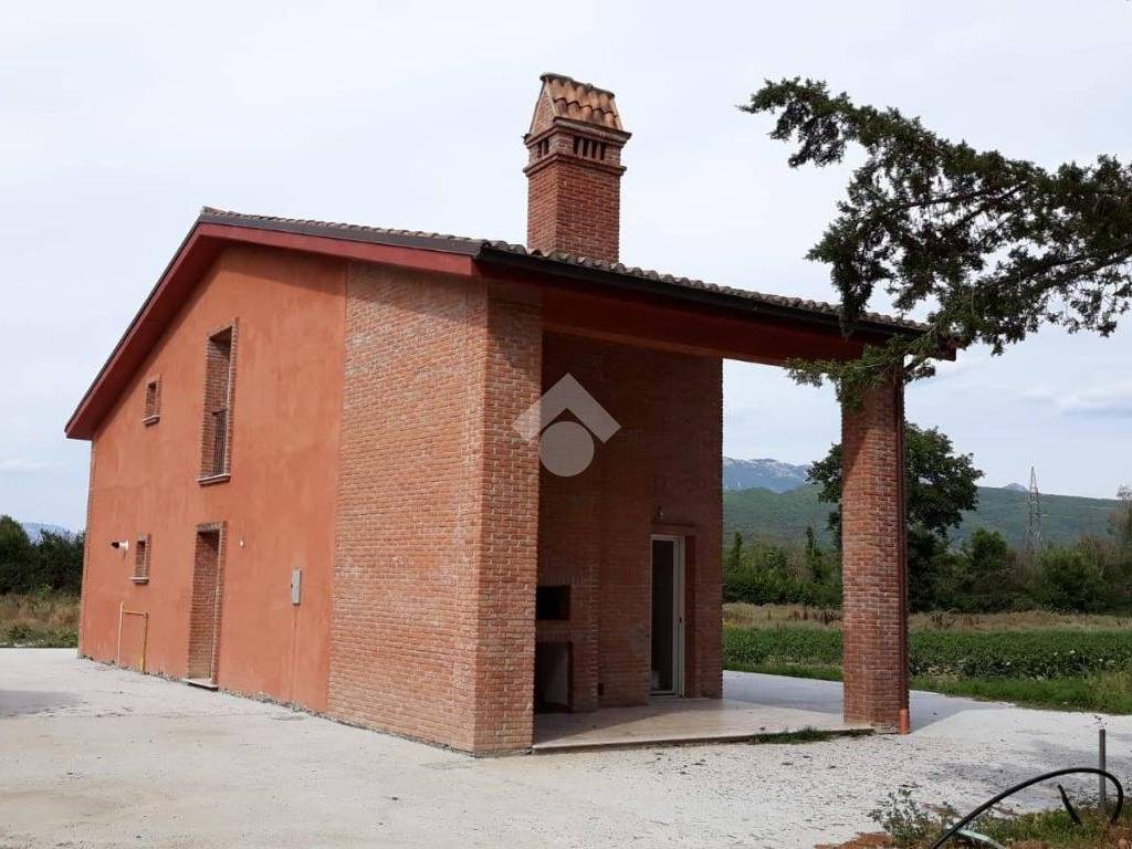 Villa a Venafro in Strada Provinciale Ponte Reale, 34 - Foto 2