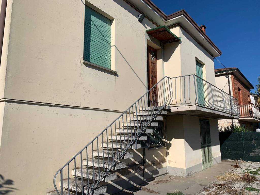 Villa a Lugo in Via Luigi Cicognani - Foto 2