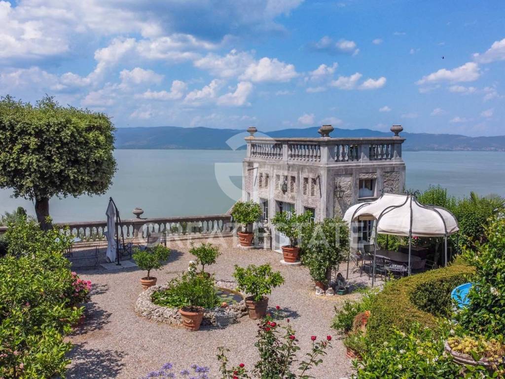 Palazzo / stabile a Castiglione del lago in Via Vittorio Emanuele - Foto 3