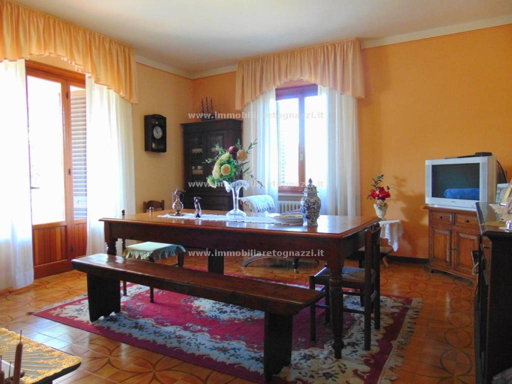 Appartamento a Gambassi terme in Zona campagna - Foto 2