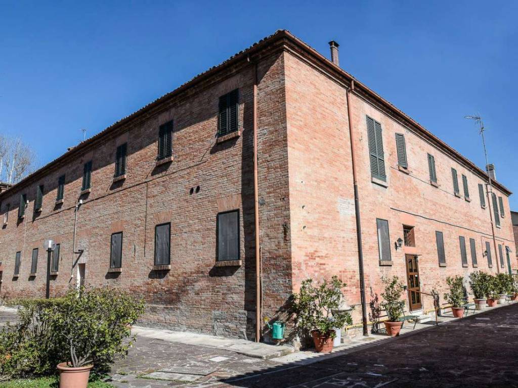 Palazzo / stabile a Budrio in via Frati Capuccini - Foto 3