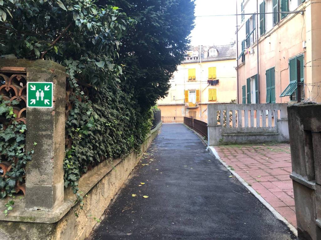 Appartamento a Genova in Salita di Santa Maria della Sanitá - Foto 2