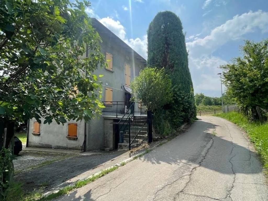 Villa a Baiso in LUGO DI BAISO - Foto 2