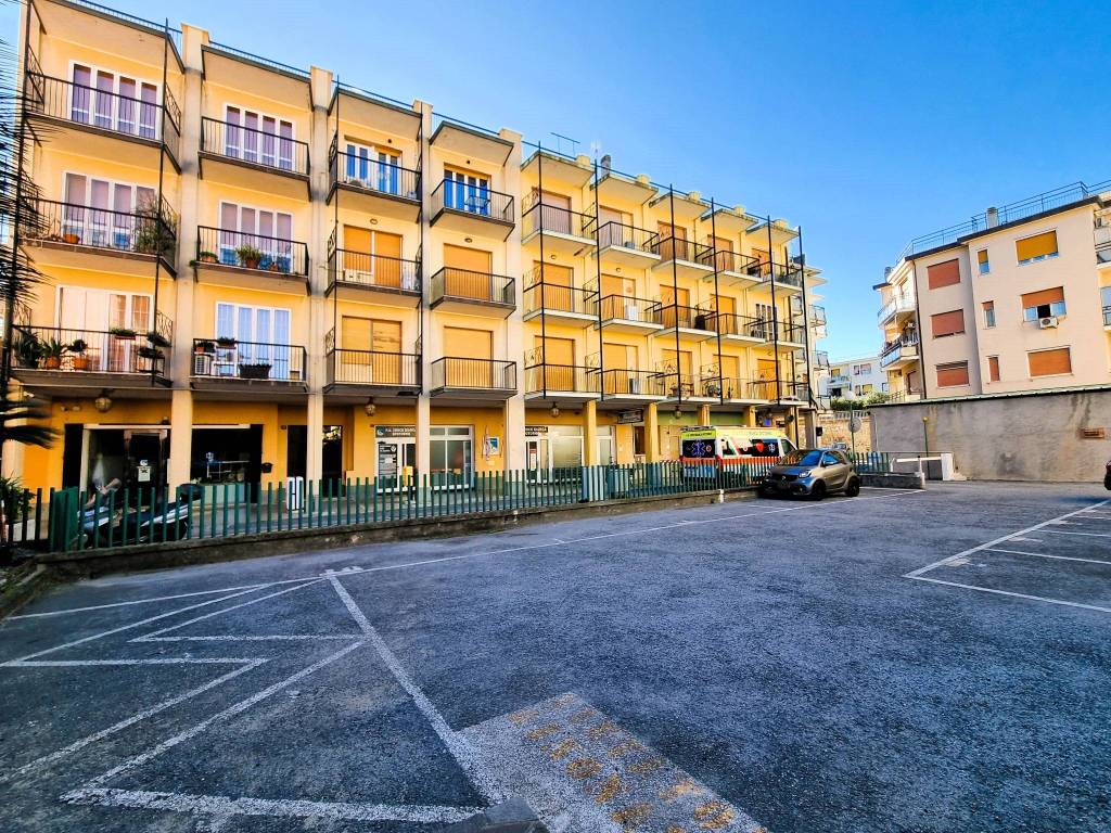 Appartamento a Spotorno in Via Venezia - Foto 4