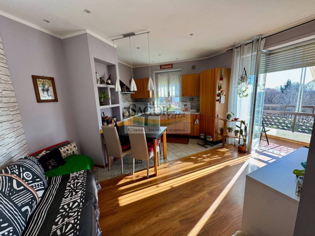 Appartamento a Pinerolo in Via Ernesto Bertea, 5 - Foto 2