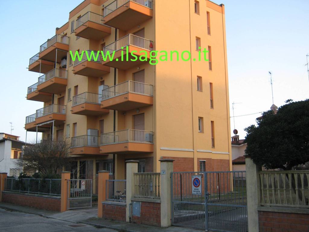 Appartamento a Comacchio in Via Cima Brenta, 16 - Foto 2