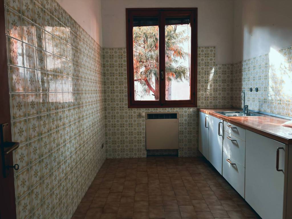 Appartamento a Bologna in Via dei Carrettieri - Foto 4
