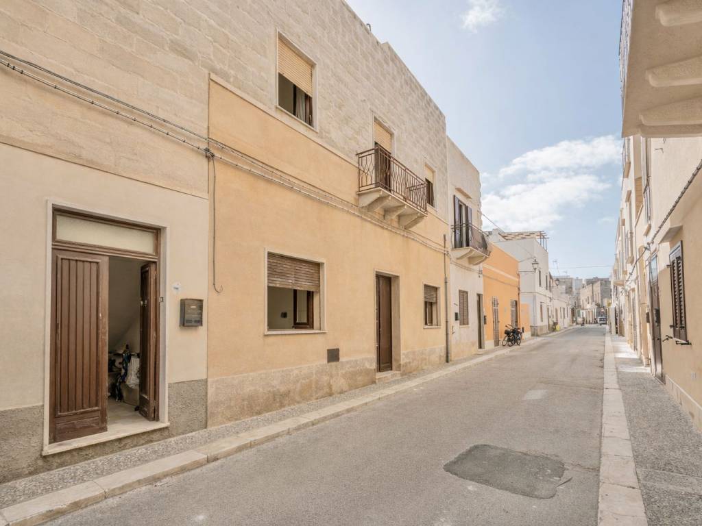 Appartamento a Favignana in Via Ugdulena - Foto 2