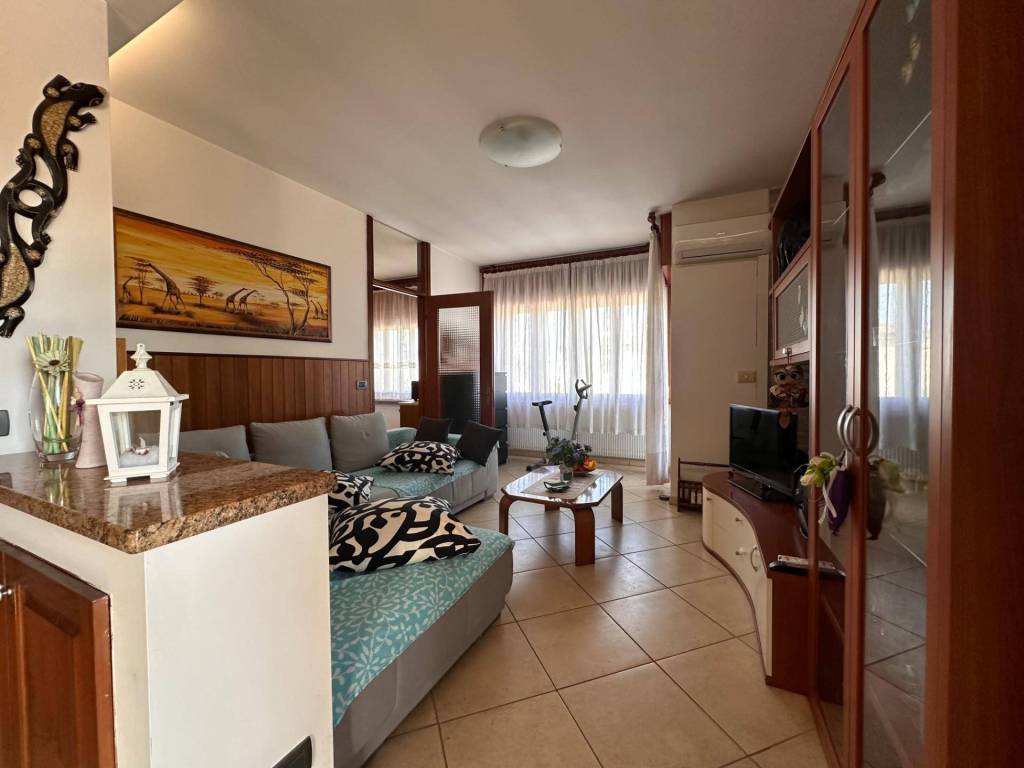 Villa a Codroipo in Viale Venezia, 81 - Foto 3