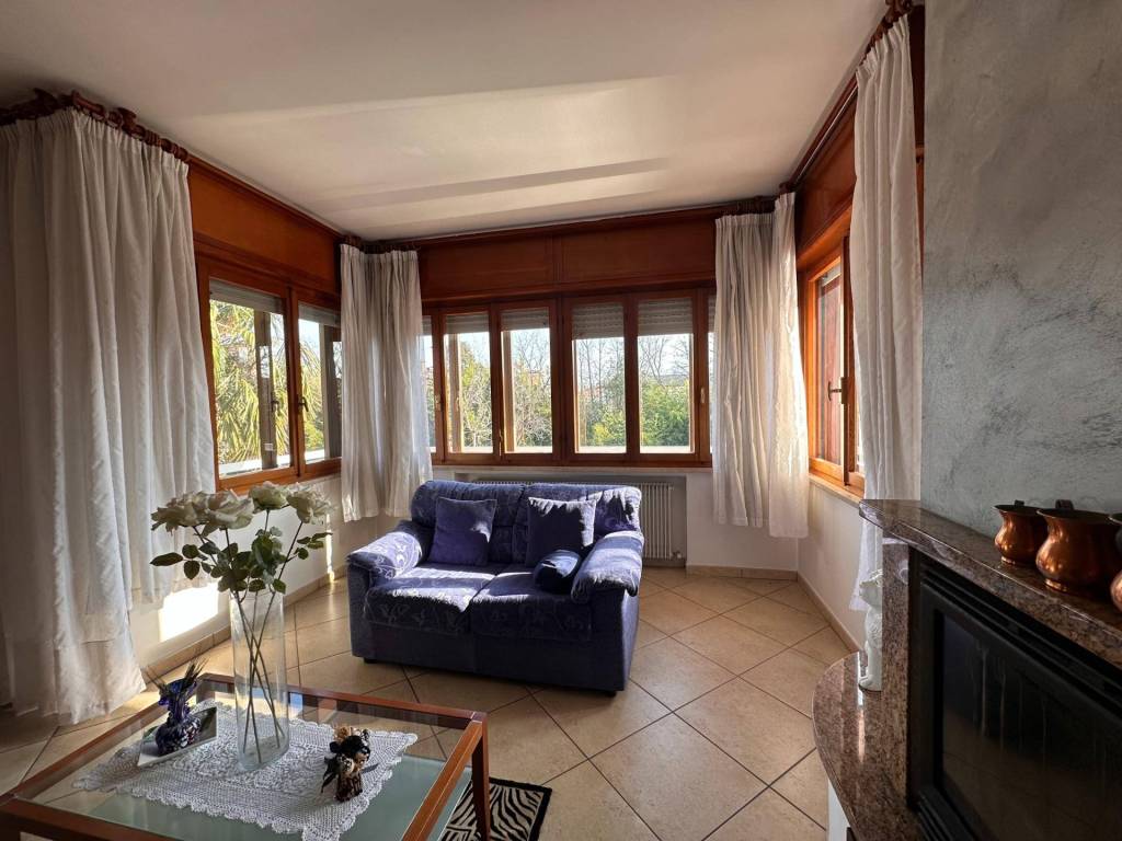 Villa a Codroipo in Viale Venezia, 81 - Foto 4