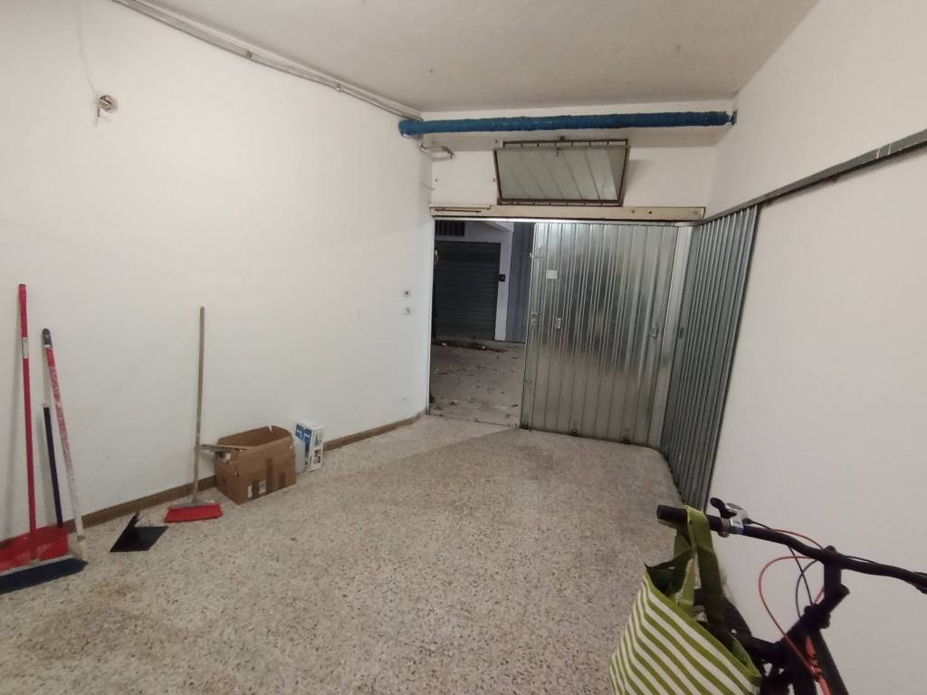 Box / garage a Spotorno in Via Corsica, 2 - Foto 4