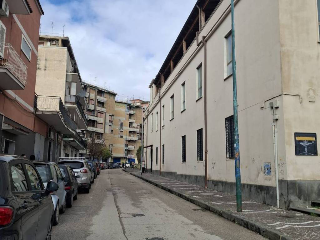 Appartamento a Napoli in Via della Stadera - Foto 3