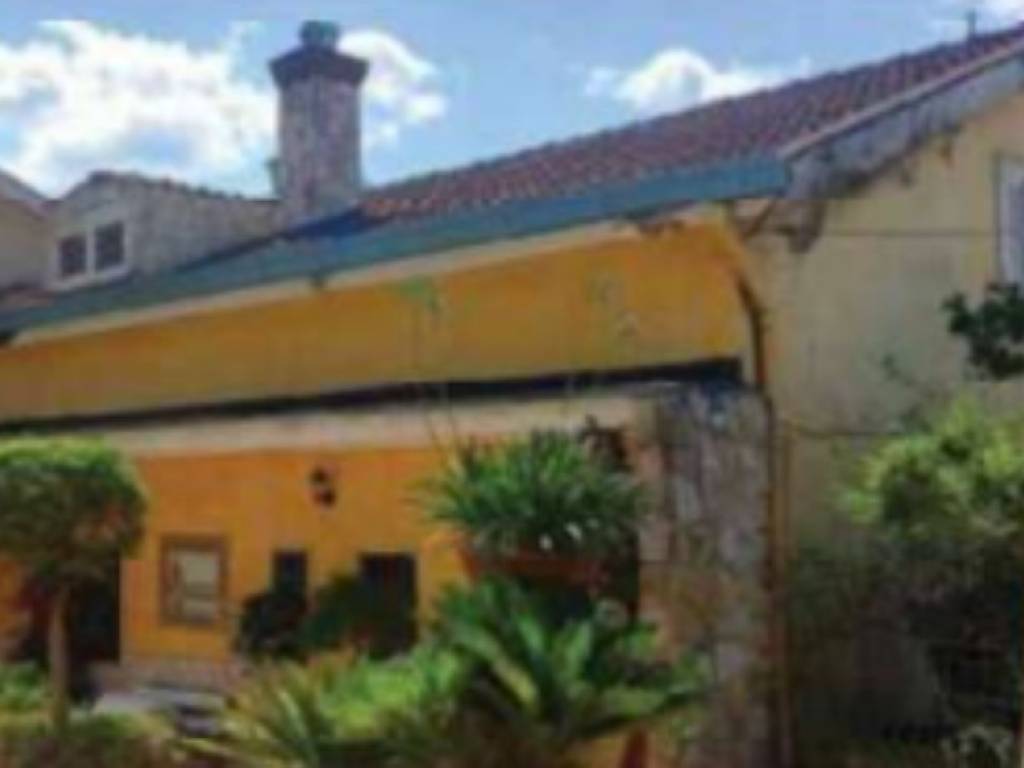 Appartamento a Solofra in Via Sant' Andrea Apostolo - Foto 2