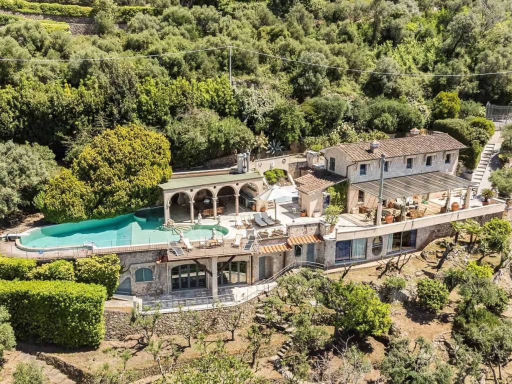 Villa a Pietrasanta in Via Nicola Pisano, 21 - Foto 2