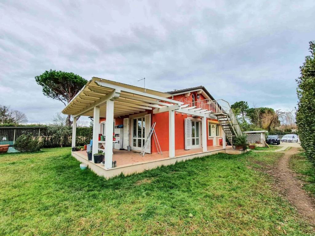 Villa a Pietrasanta in Via Giacomo Leopardi, 43 -C - Foto 2