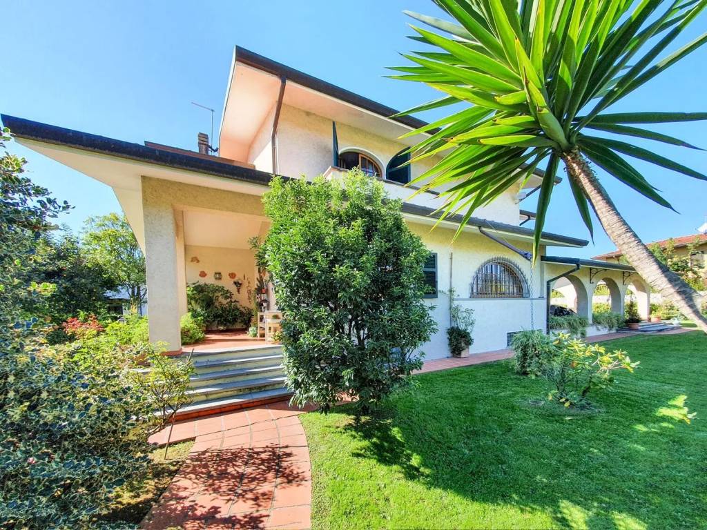 Villa a Pietrasanta in Via Vaiana, 98 - Foto 4