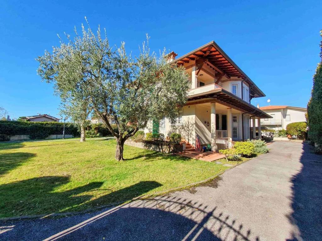 Villa a Forte dei marmi in Quartieri, 10 - Foto 2