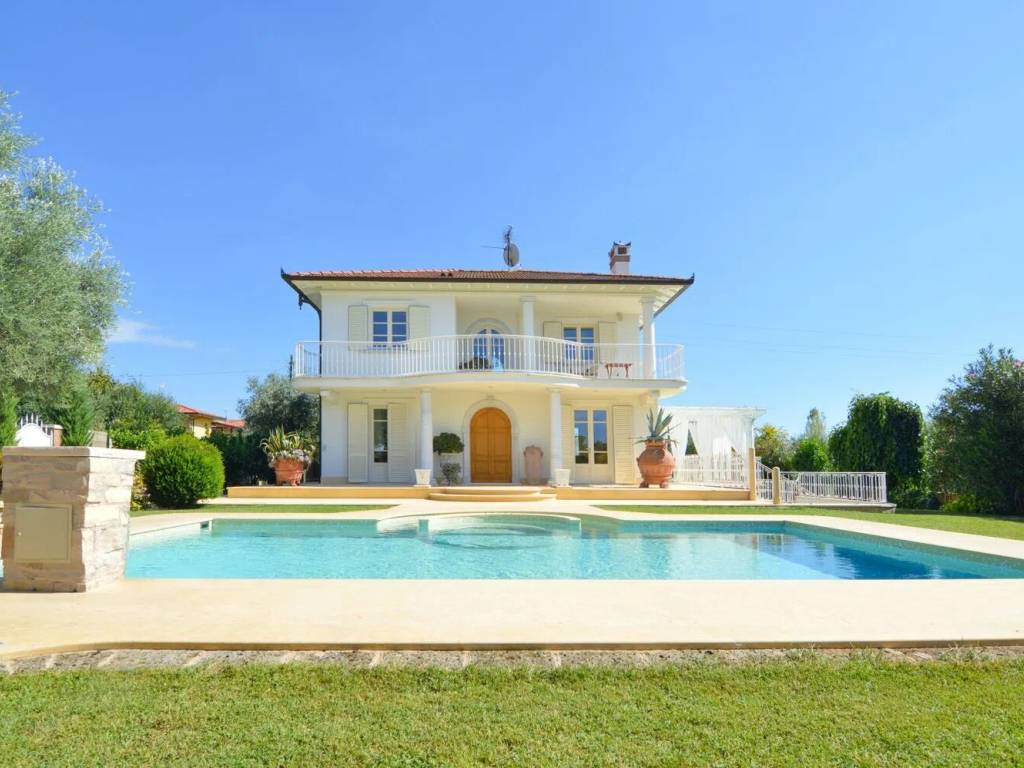 Villa a Pietrasanta in Via Crociale, 154 - Foto 3