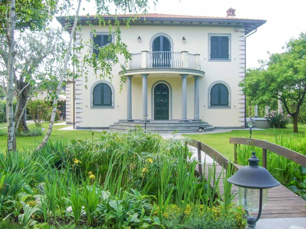 Villa a Forte dei marmi in Via Vanzetti, 34 A - Foto 2