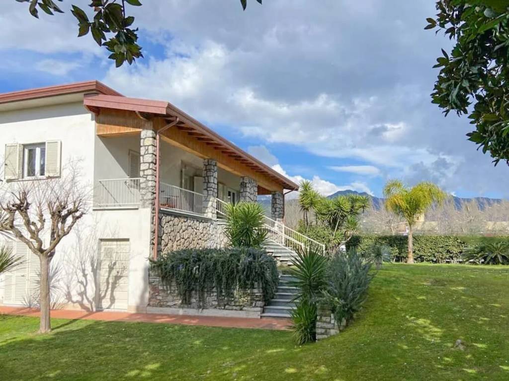 Appartamento a Seravezza in Via Luigi Pirandello, 239 - Foto 3