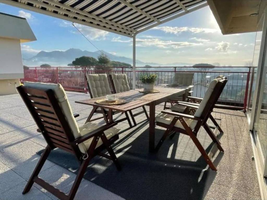 Appartamento a Forte dei marmi in Via Matteo Civitali, 120 - Foto 2