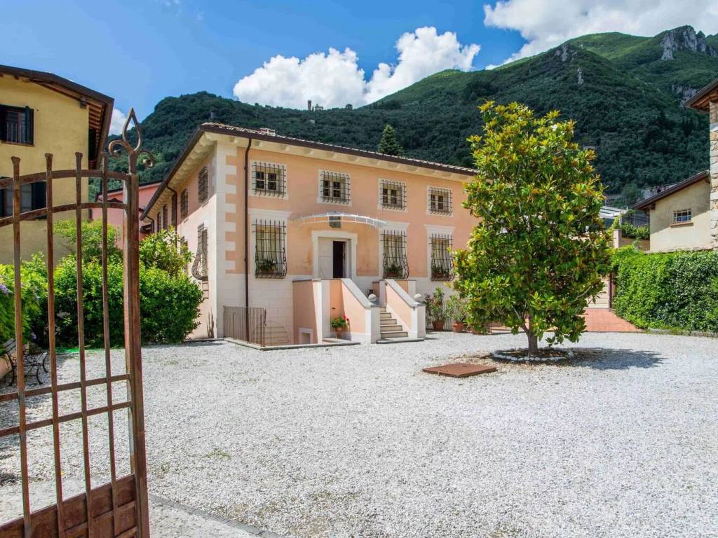 Villa a Camaiore in Via Dei Coltivatori, 20 - Foto 2