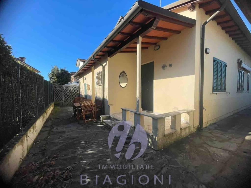 Villa a Pietrasanta in Via Massaua, - Foto 3