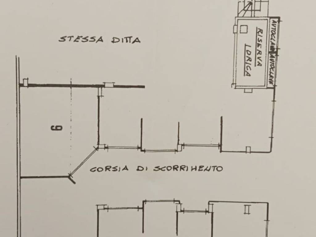 Box / garage a Trani in Viale Germania, 4 - Foto 4