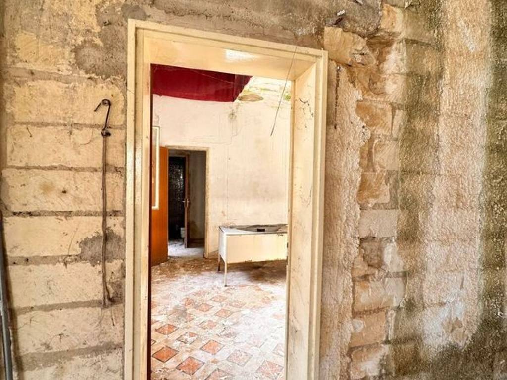 Immobile a Noto in Via G. Alessi 1 - Foto 2