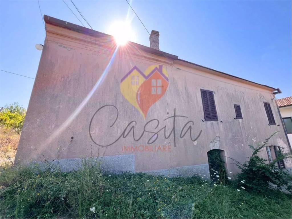 Casa indipendente a Civitella del tronto in Via Del Mulino S.N.C. - Foto 2