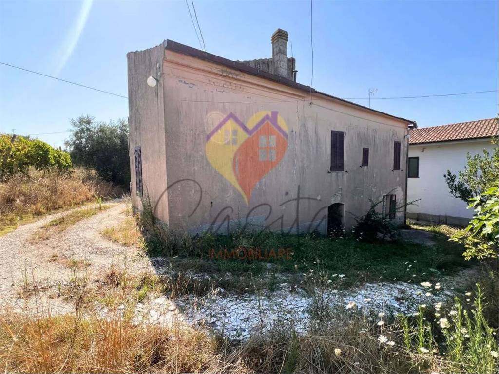 Casa indipendente a Civitella del tronto in Via Del Mulino S.N.C. - Foto 5