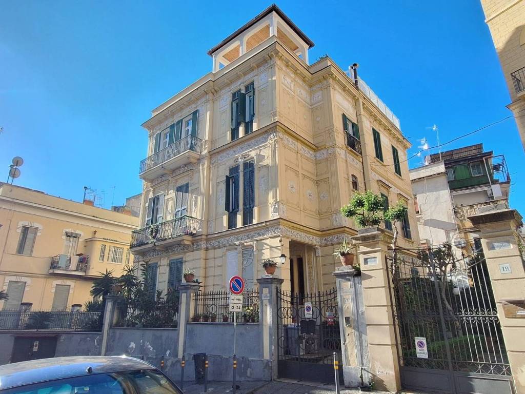 Appartamento a Napoli in Via Carlo De Marco, 17 - Foto 3