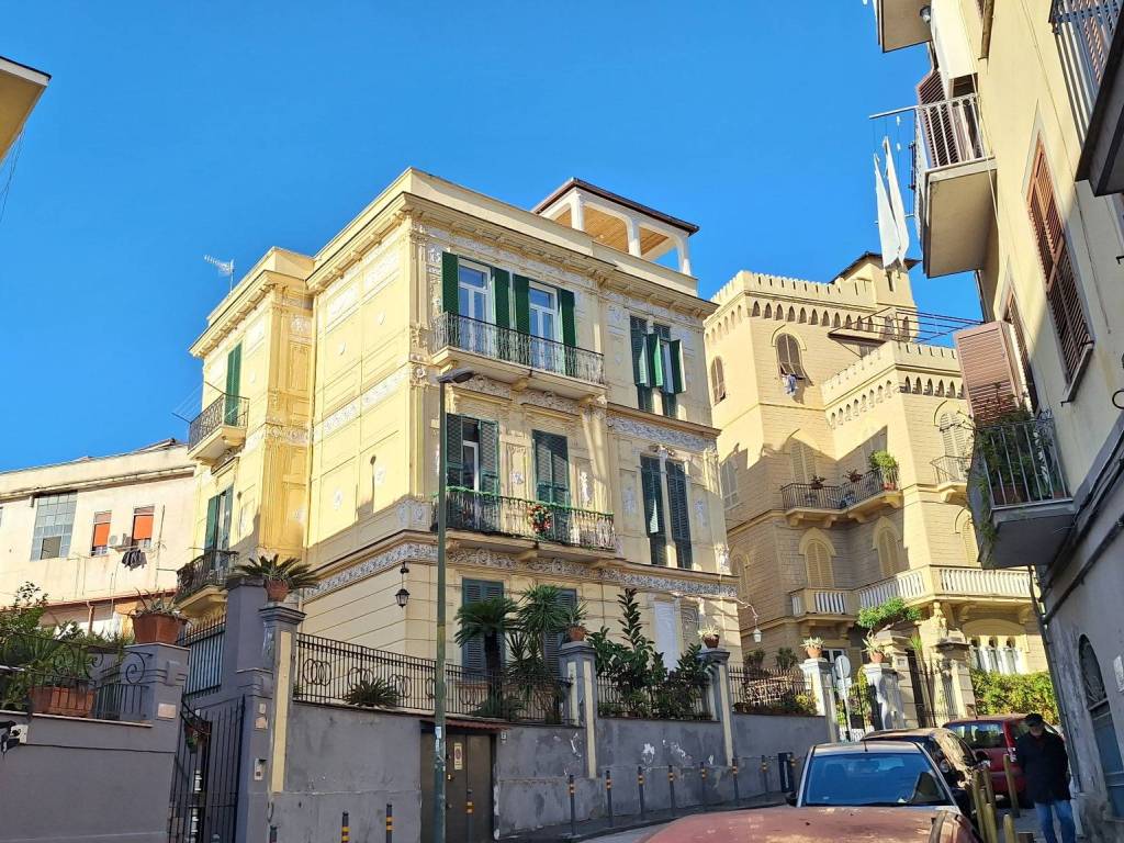 Appartamento a Napoli in Via Carlo De Marco, 17 - Foto 5