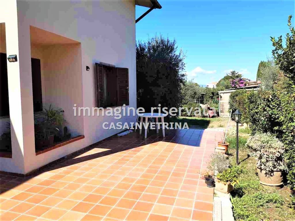 Villa a Grosseto in VIA SANTA MARIA GORETTI , - Foto 4