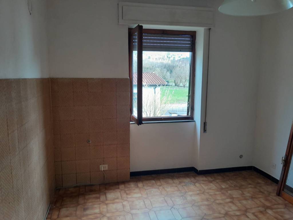 Appartamento a Brugnato in Via Regurone Sud - Foto 3