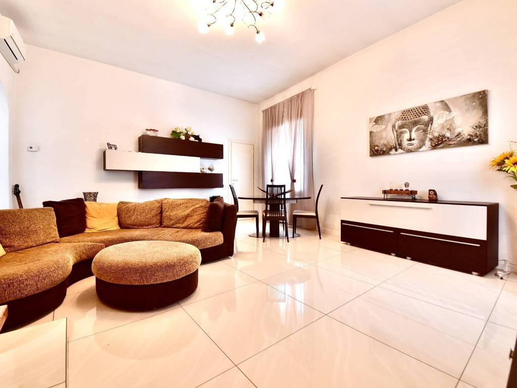 Appartamento a Seregno in Via Cesare Cantù, 32 - Foto 3