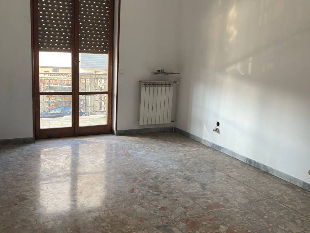 Appartamento a Napoli in Via Michele Pietravalle, 3 - Foto 2