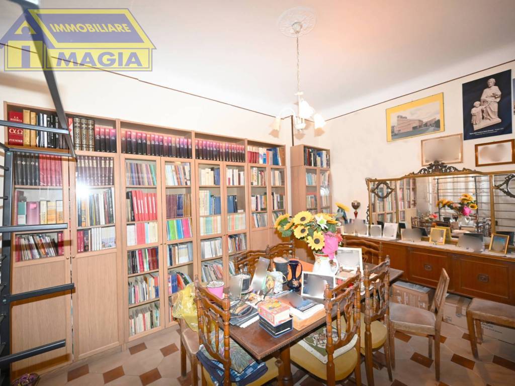 Casa indipendente a San benedetto del tronto in Via Volturno, 75 - Foto 2