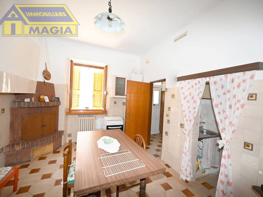 Casa indipendente a San benedetto del tronto in Via Volturno, 75 - Foto 4
