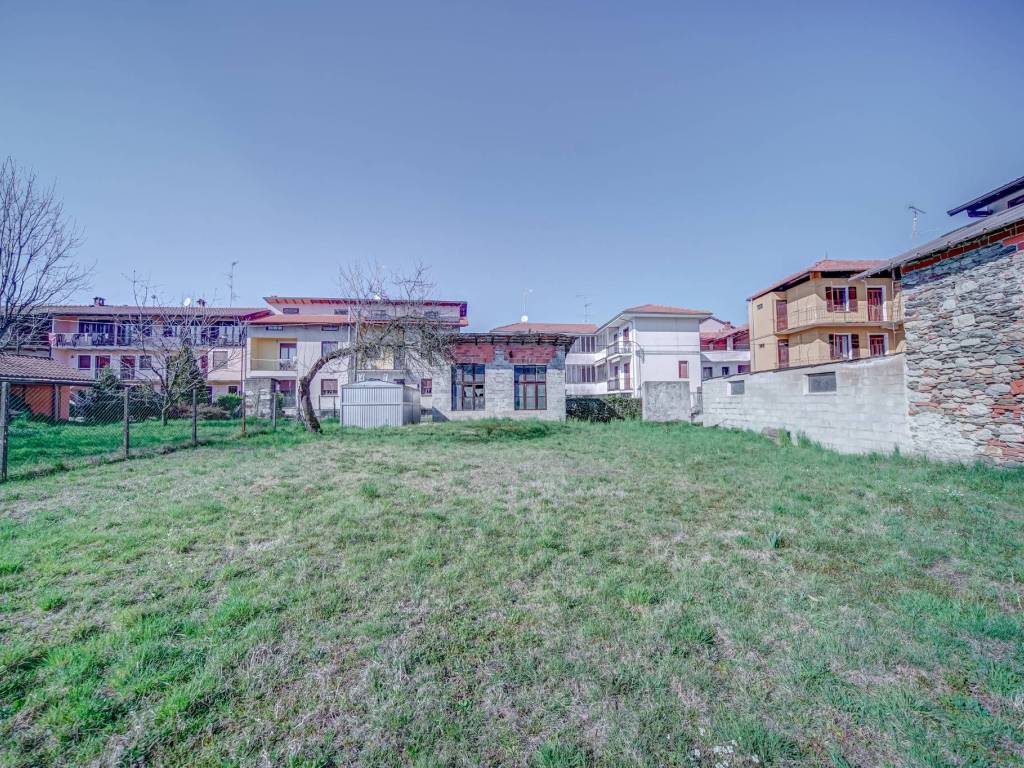 Casa indipendente a Borgomanero in Via Giuseppe Verdi, 24 - Foto 3