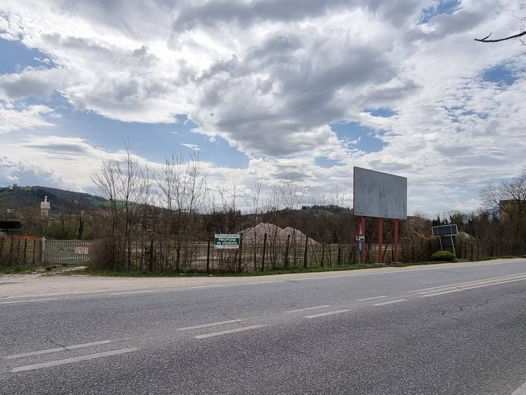 Terreno a Castelraimondo in Strada Statale Muccese - Foto 2