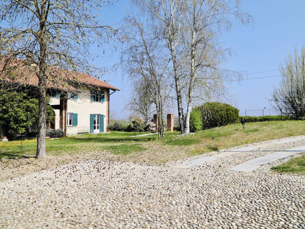 Rustico / casale a Buttigliera d'asti in Via San Bartolomeo - Foto 2