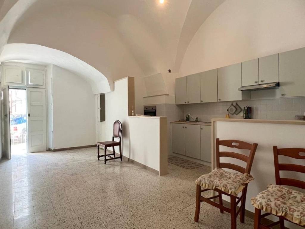 Casa indipendente a Ceglie messapica in Piazza Plebiscito - Foto 2