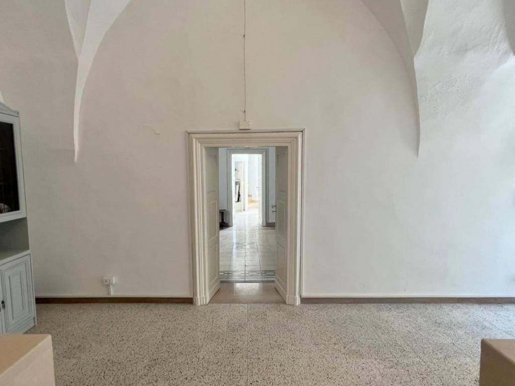 Casa indipendente a Ceglie messapica in Piazza Plebiscito - Foto 4